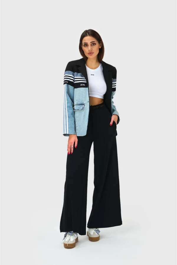 IKONIČEN DVOBARVNI BLAZER S POKLOPCI