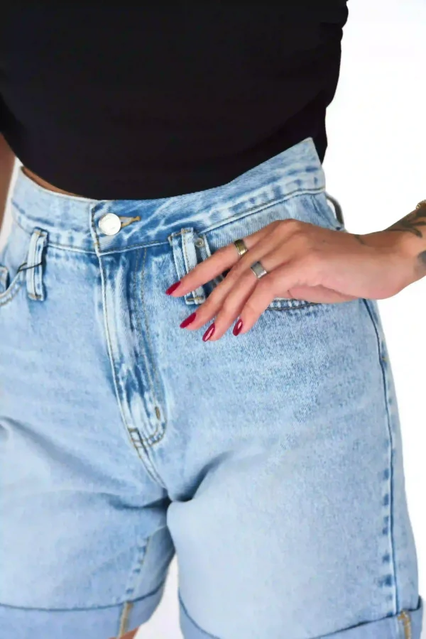 KRATKE JEANS HLAČE Z VIŠJIM PASOM - slika 3