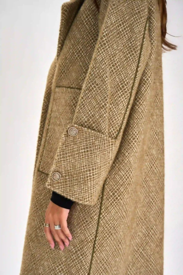 ELEGANTNI PLAŠČ IZ MEHKE TWEED TKANINE - slika 5